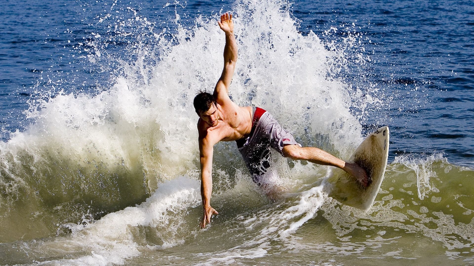 欧洲杯战术调度：变化带来的惊喜连连，欧洲杯战术机位